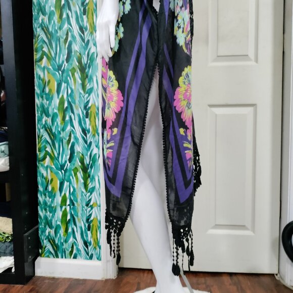 Comfyluxe Boho Whimsy Floral Crocheted Detailing Tassels Long Kimono Onesize NWT - Picture 8 of 15